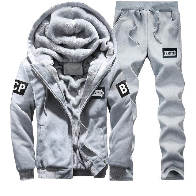 Men Sporting Fleece - Image 4